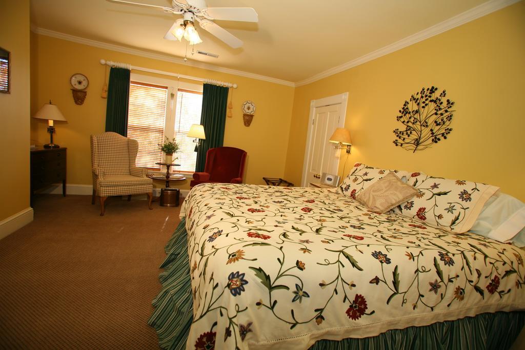 C.W. Worth House Bed And Breakfast 威尔明顿 客房 照片